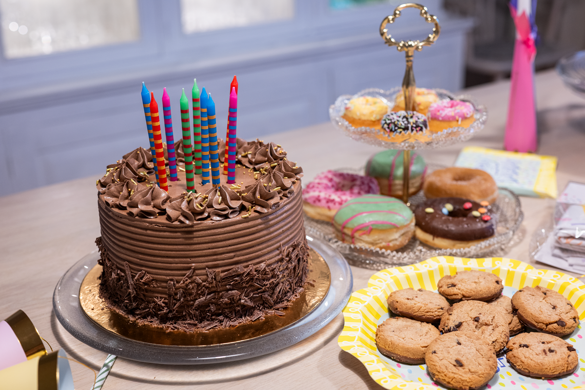 Striped Rainbow Birthday Candles (16)