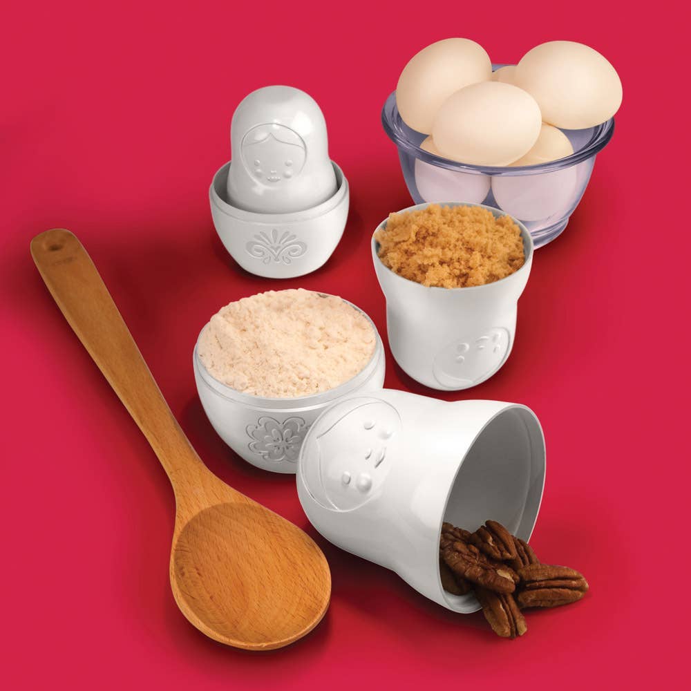 M-Cups - Measuring Matyroshkas