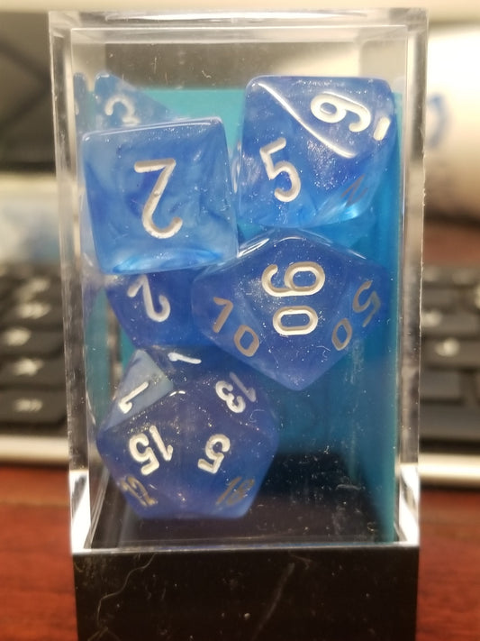 CHX 27426 7-Dice Set Sky Blue w/ White Numbers Dice Set Chessex