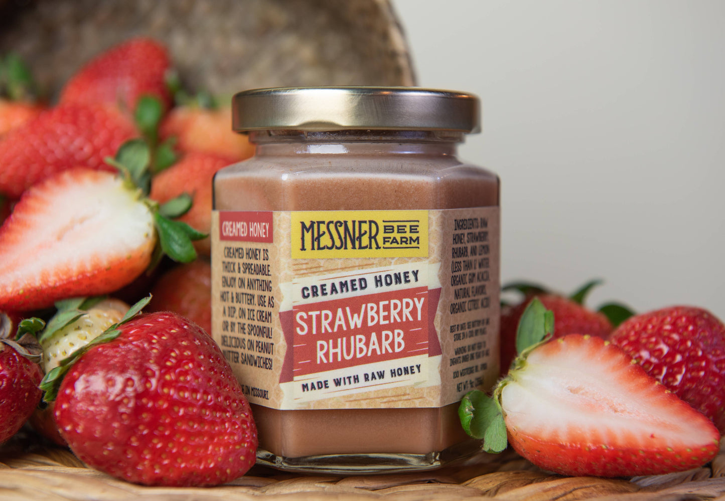 Strawberry Rhubarb Creamed Honey / 9oz