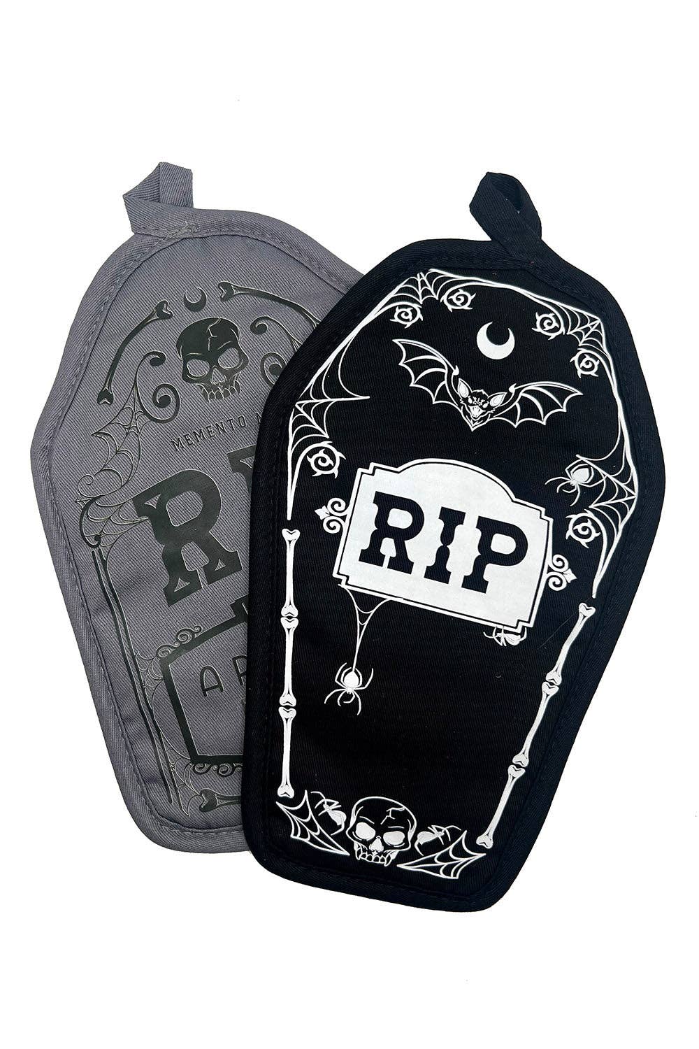 Cemetery Pot Holders Set