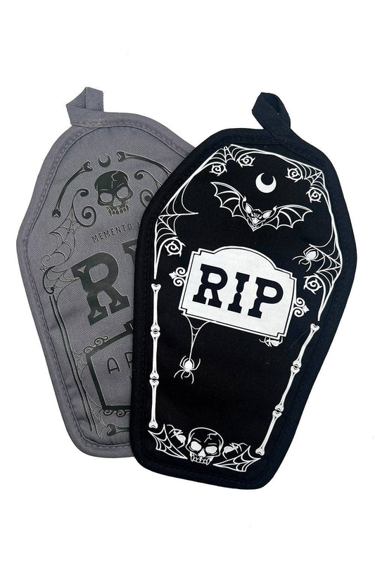 Cemetery Pot Holders Set