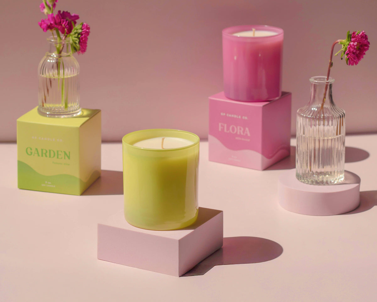 Flora 9 oz. Hue Candle (Wild Orchid)