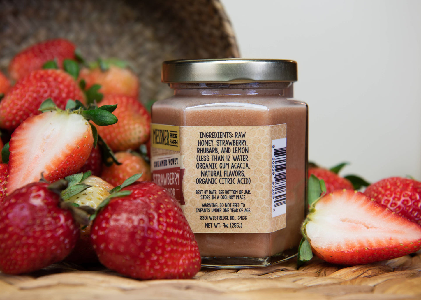 Strawberry Rhubarb Creamed Honey / 9oz