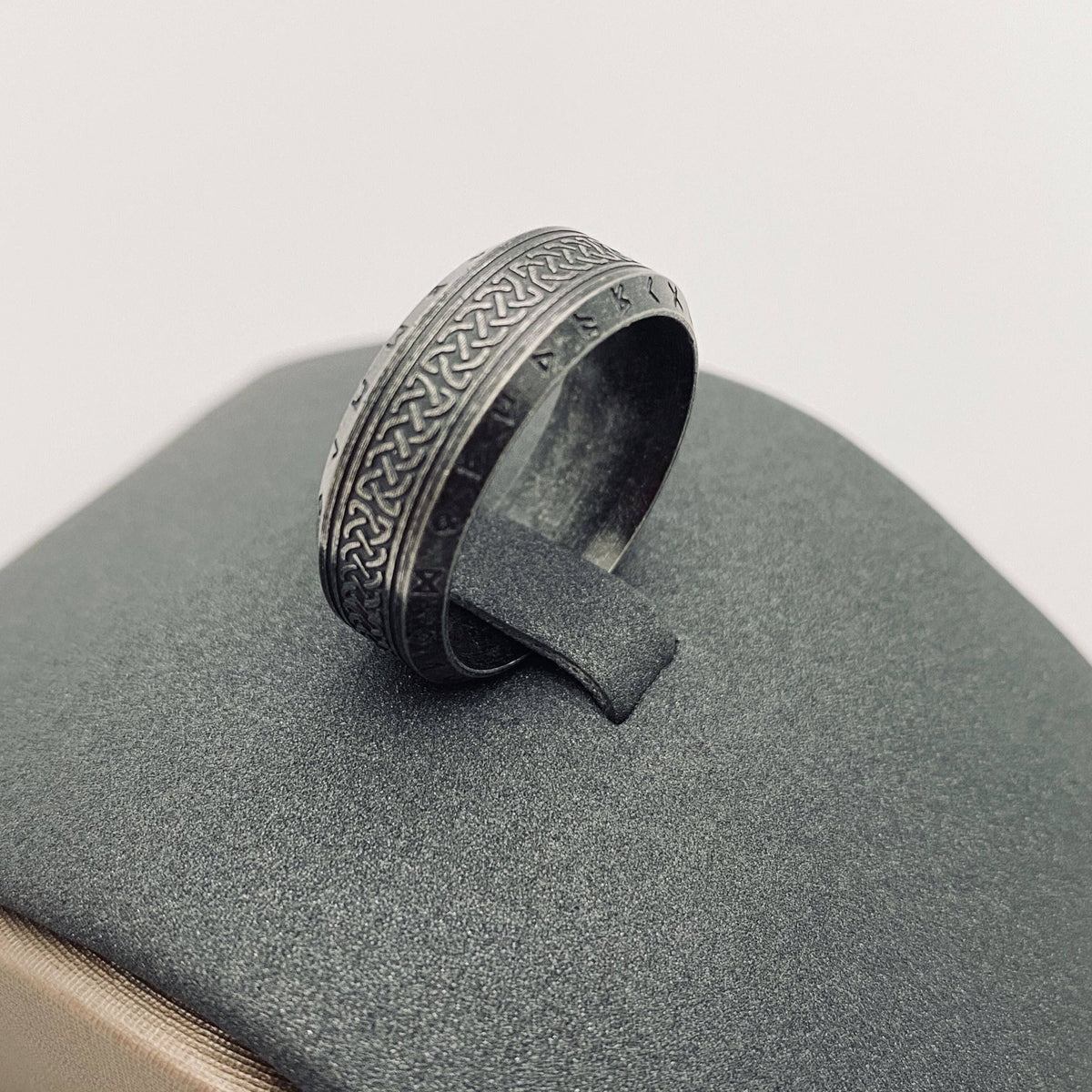 Retro Viking Rune Celtic Knot Titanium Steel Ring