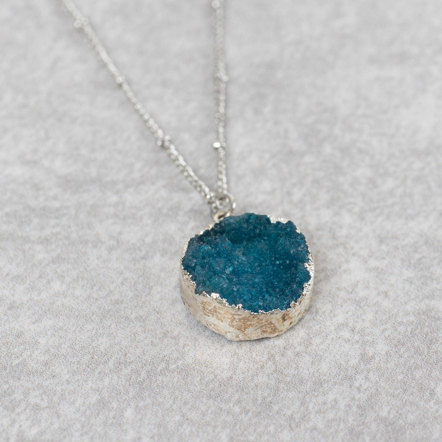 Chattan Geode Pendant Necklace