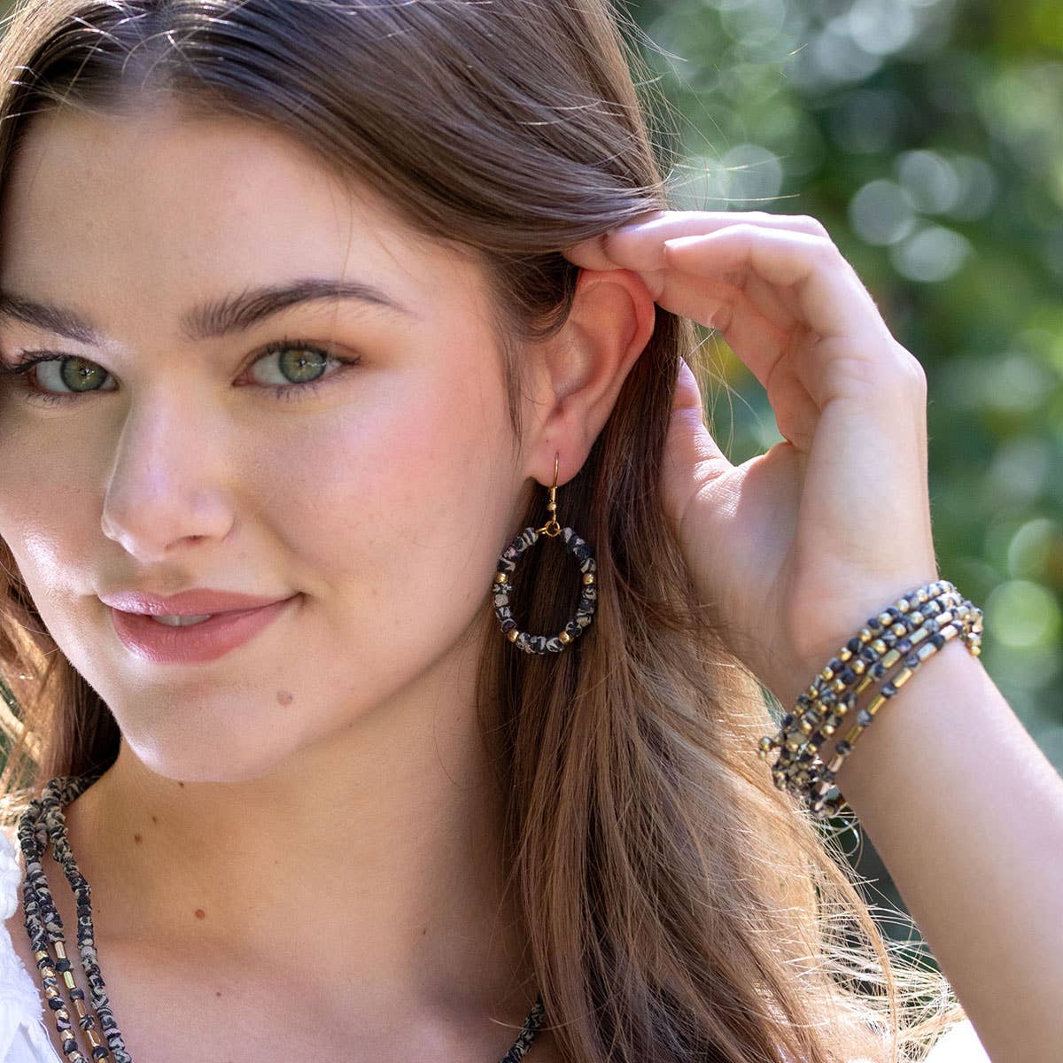 Aasha Monochrome Small Bead Hoop Earrings
