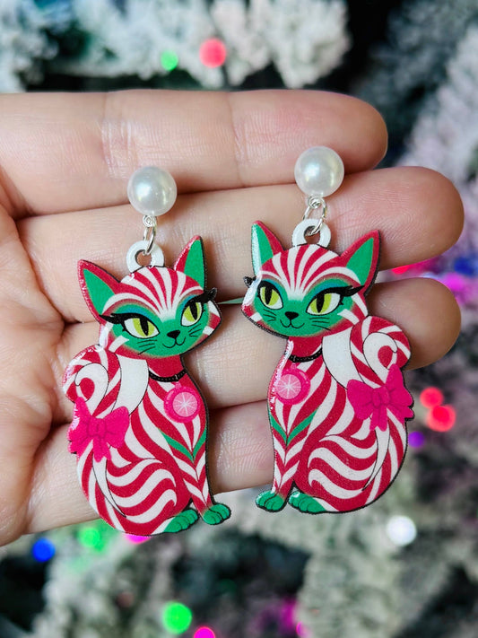 Retro Vintage Peppermint Cat Christmas Dangle Earring